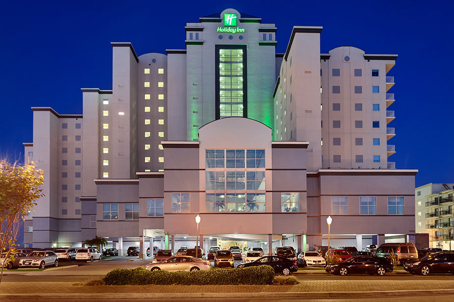 holiday inn and suites